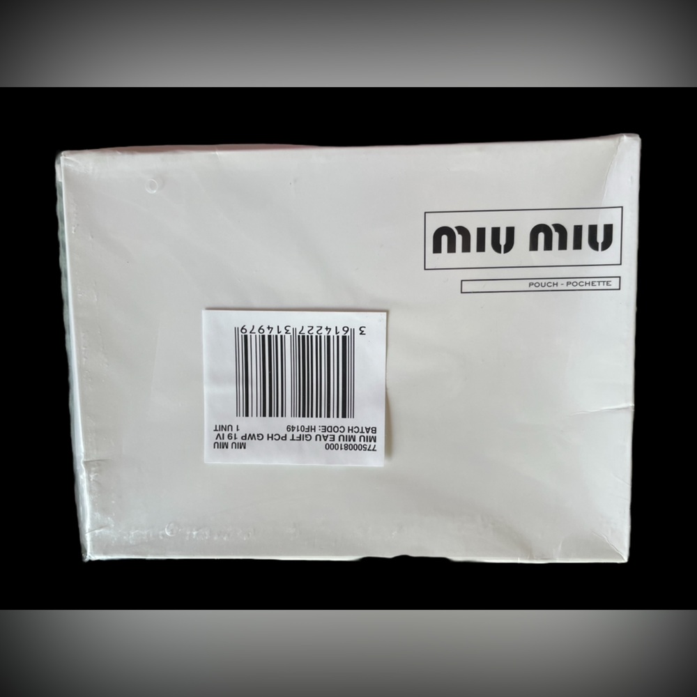 RARE New in Box Miu Miu Pink GWP Crossbody Pouch w/Removable Chain - Picture 9 of 10